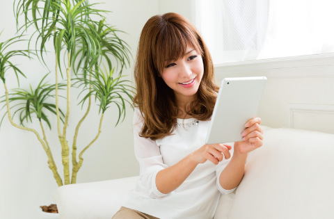テレビを置かずにインテリアをコンパクトに!