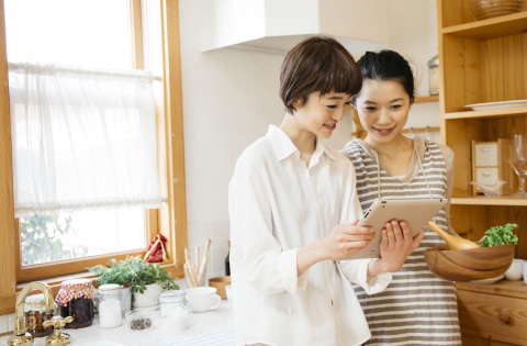 録画した料理番組を見ながら晩ごはんの準備!