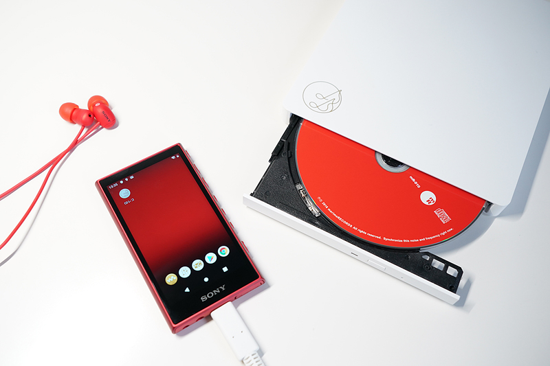 CDレコはパソコンなしで音楽CDをスマートフォンに直接取り込むことができる