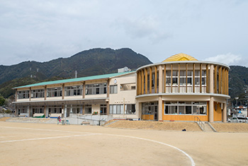 尾鷲市立宮之上小学校