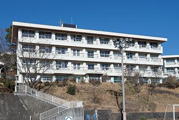 中津川市立神坂中学校