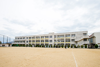 橋本市立紀見小学校