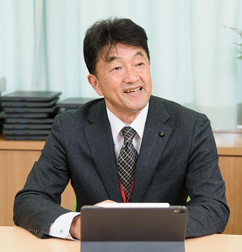 金沢市立夕日寺小学校　的場茂樹校長