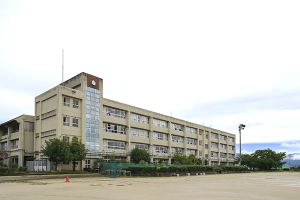 橿原市立橿原中学校