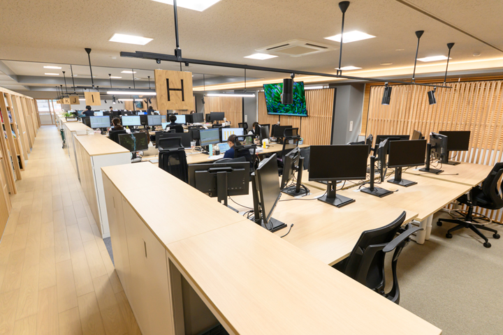 オフィスでディスプレイを使用