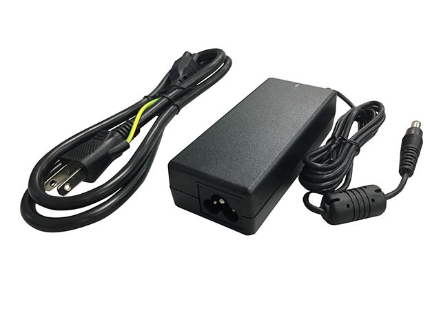 65W Power Adapter Kit　斜め