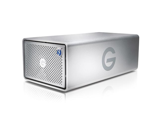 G-RAID with Thunderbolt 3　左斜め横