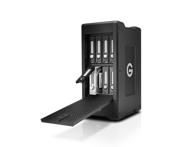 G-Speed Shuttle XL Thunderbolt 3　カートリッジ設置／斜め