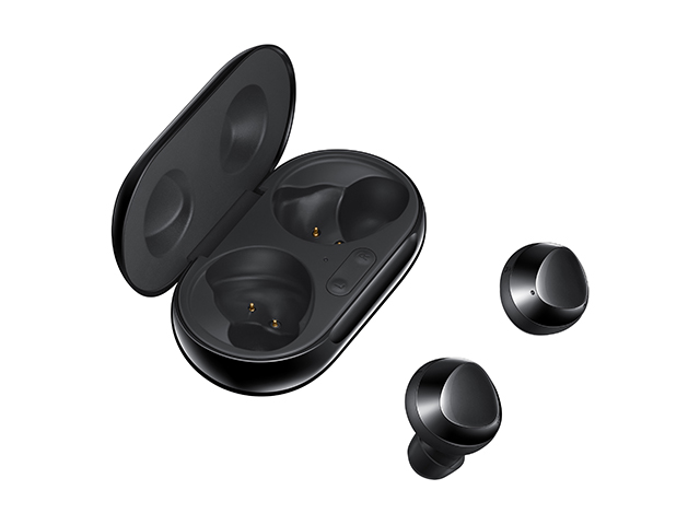 Galaxy Buds+（ブラック）　ケースと本体／斜め