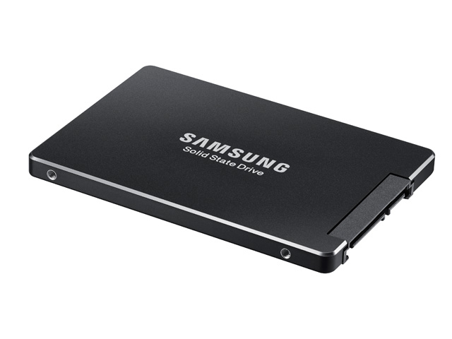 SSD 845 DC EVOシリーズ　斜め