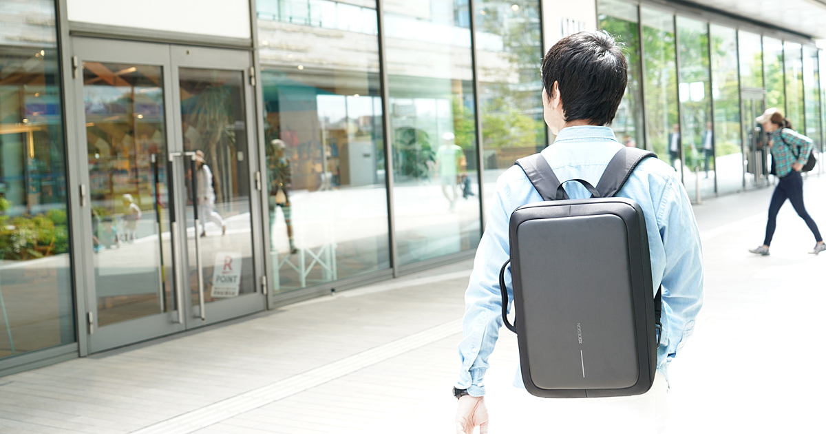 スタイリッシュさと機能性を持ち合わせたリュックBobby Bizz | アイ 