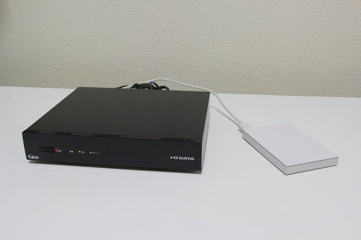 録画用HDDの接続例　左：テレキング　右：USB接続の外付けHDD