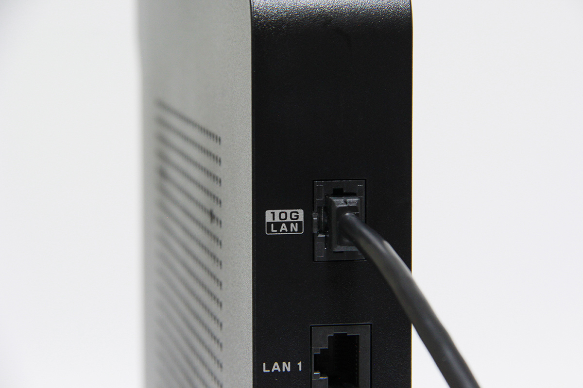 ）Wi-Fiルーター「WN-DAX3600XR」の10GbpsLANポート