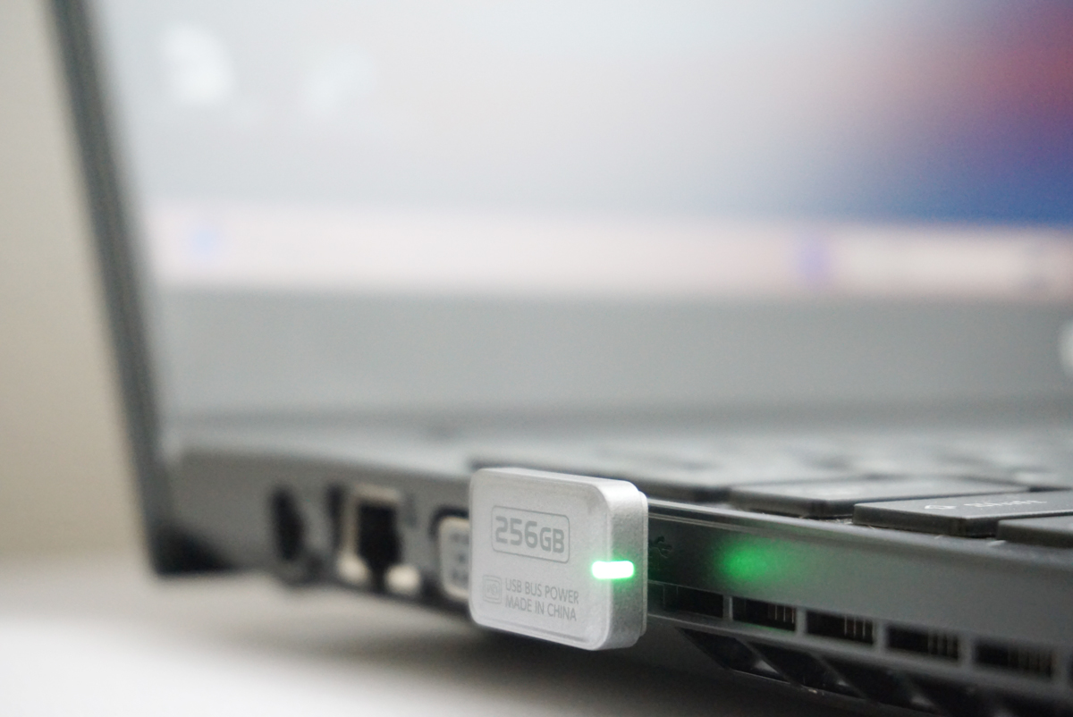 PCにSSDを差し替えてデータ移行