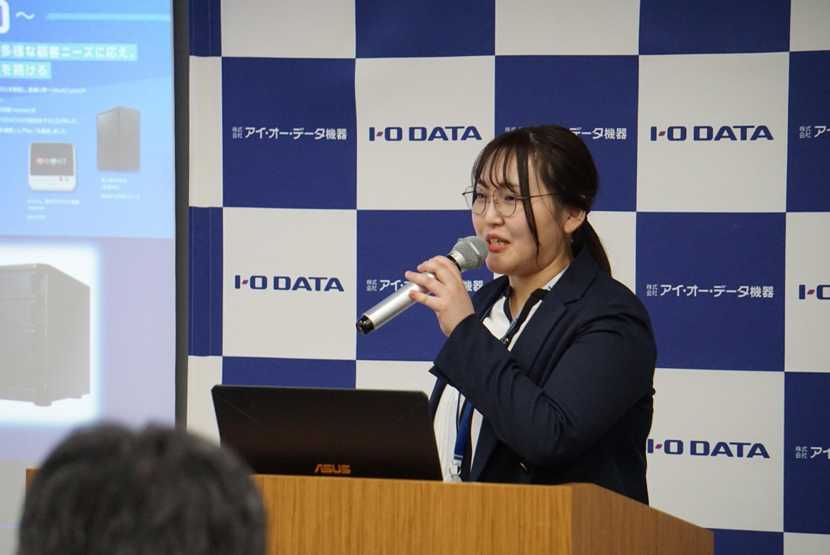 販売促進部 広報　佐藤千里