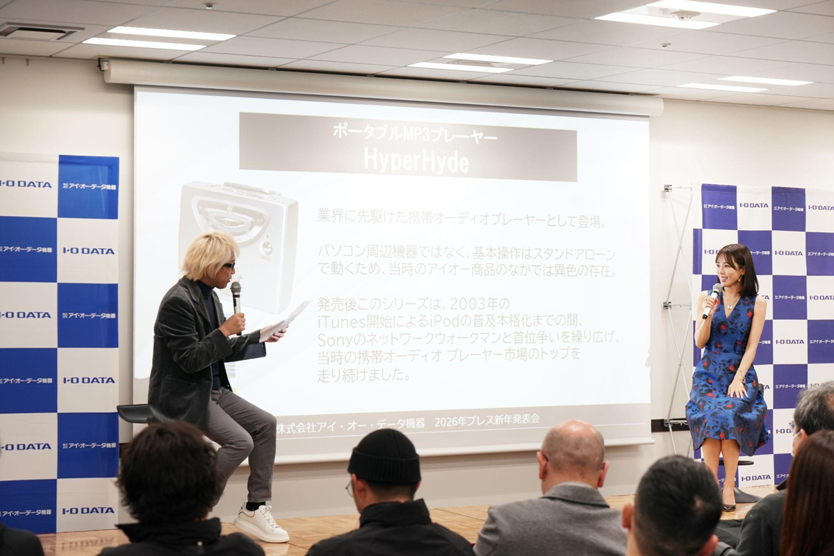 やまだひさしさん（左）と釈 由美子さん（右）