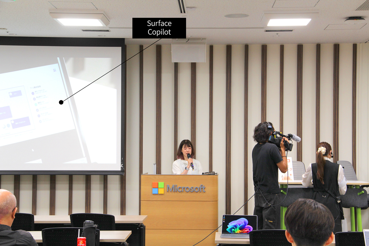 帰宅　リビングでSurfaceを開くと更新完了