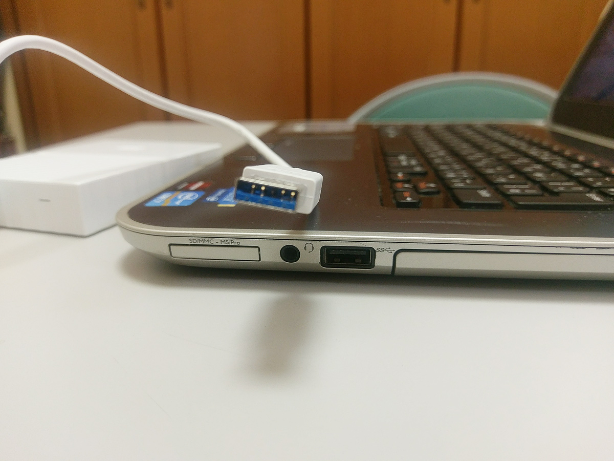 標準添付されているUSB 3.0ケーブル
